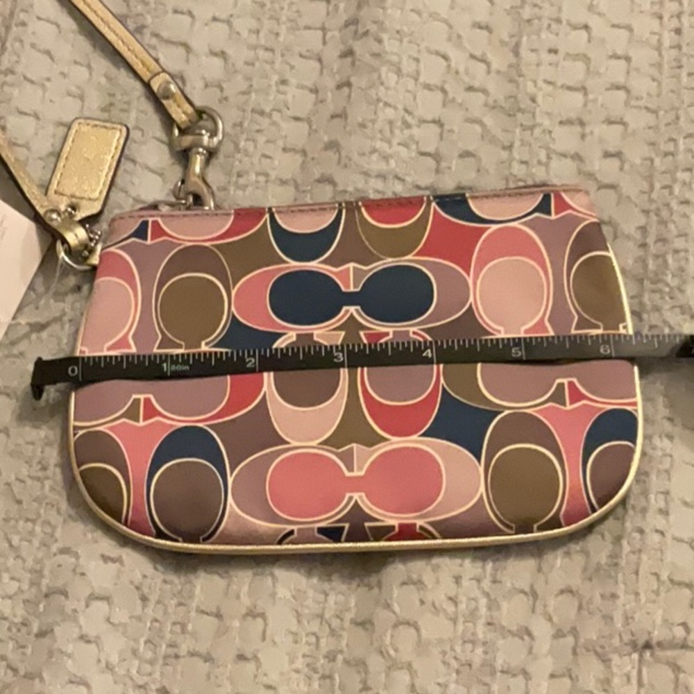 COACH Multicolor "Ashley" Signature Satin Scarf Print Leather Wristlet Purse - Picture 4 of 5